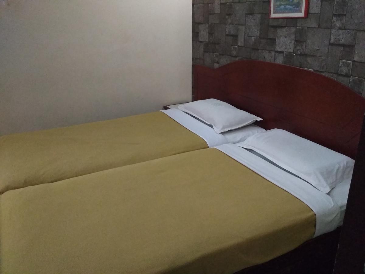 Hotel Rukmini Alwaye 외부 사진