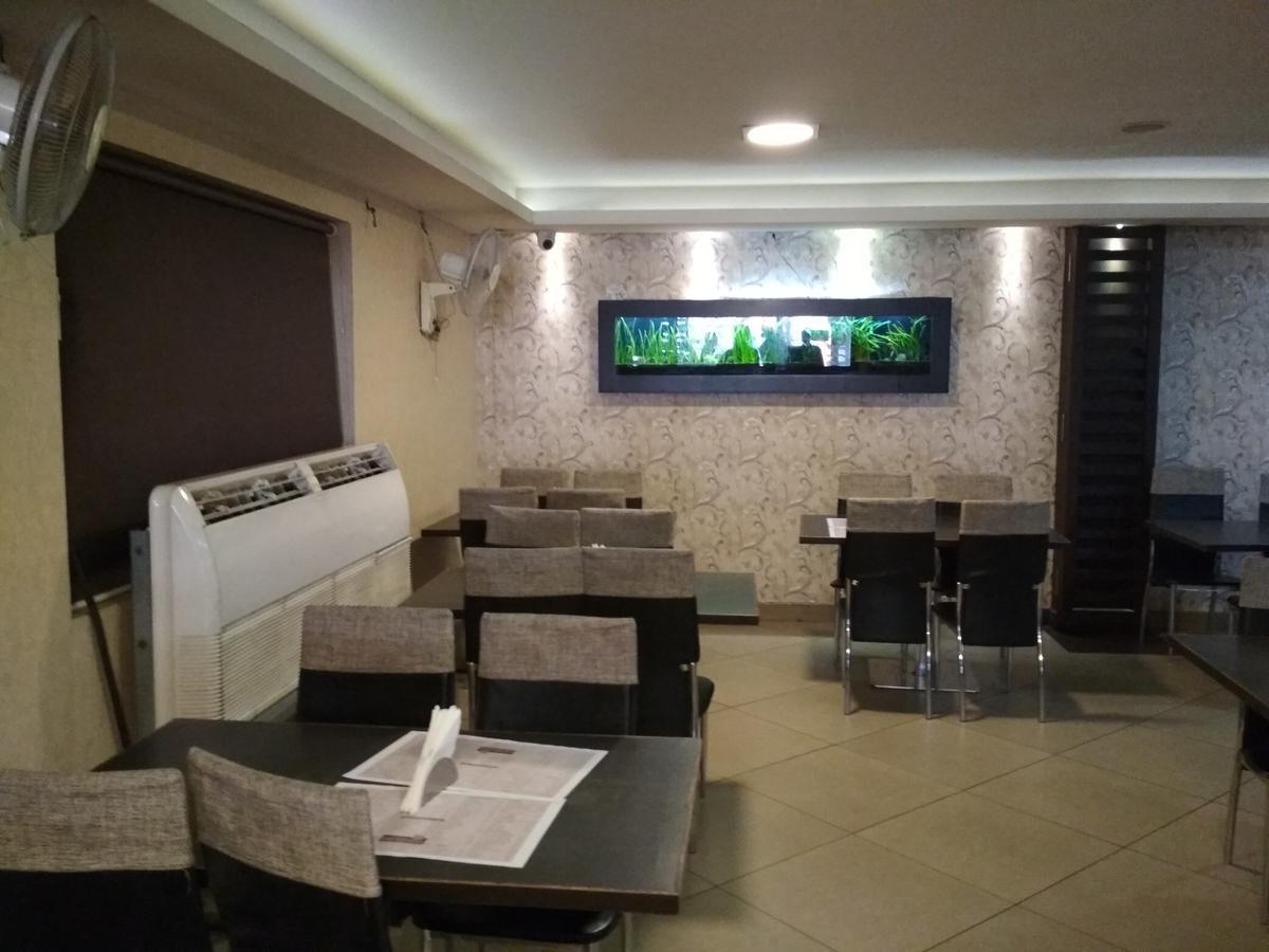 Hotel Rukmini Alwaye 외부 사진